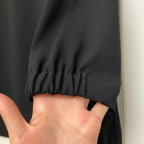 Aritzia Babaton off the shoulder blouse - Picture 5 of 8